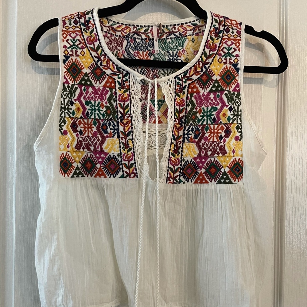 Free People Lohri Embroidered cropped top XS